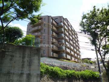 セントラルステージ千里1番館の外観（西側から）