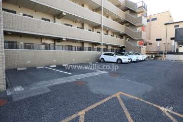 駐車場出入り口