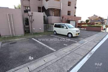敷地内駐車場（屋外平面式）