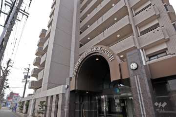 グローリアス藤ヶ丘西の外観（北西側エントランスから）