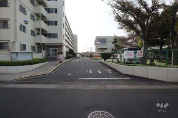 駐車場の出入り口