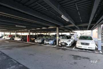 敷地内駐車場（平面自走式）1階