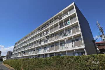 森孝東住宅5号棟の外観（南東側から）