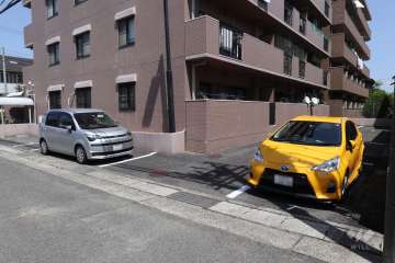 敷地内駐車場（屋外平面式）