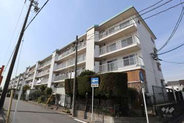 小幡ダイヤハイツＡ棟の外観（南東側から）