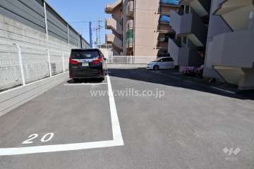 敷地内駐車場（屋外平面式）