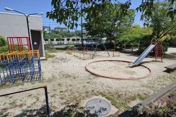 敷地内の公園