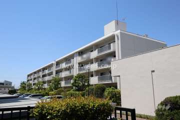 西城住宅2号棟の外観（南東側から）