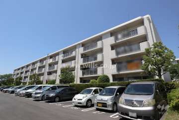西城住宅3号棟の外観（南東側から）