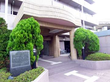 エントランス(東側)