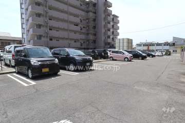敷地内駐車場（屋外平面式）