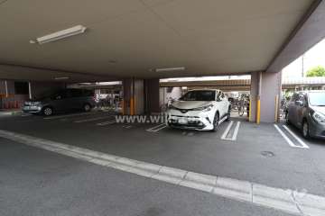 敷地内駐車場（屋内平面式）