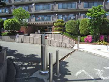 駐車場の出入り口