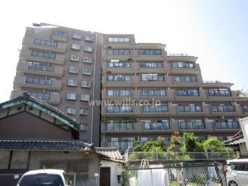 イトーピア東千里マンションの外観(東側から)
