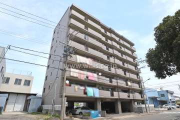 宝マンション新守山第6の外観（南西側から）