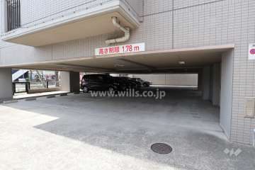 敷地内駐車場（屋内平面式）