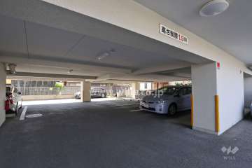 敷地内駐車場（屋内平面式）