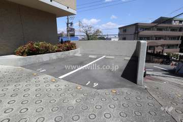 敷地内駐車場（屋外平面式）