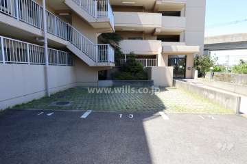 敷地内駐車場（屋外平面式）