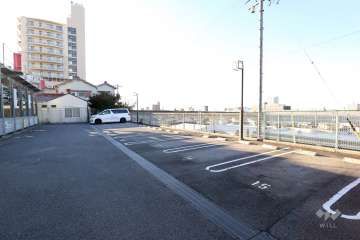 敷地内駐車場（屋外平面式）