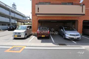 敷地内駐車場（屋外平面式）