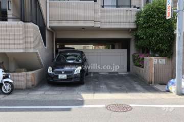 敷地内駐車場（屋外平面式）
