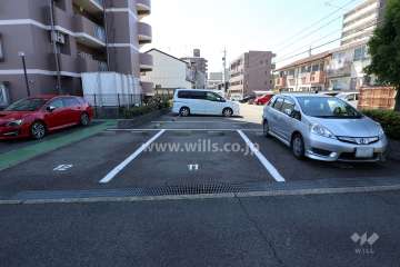 敷地内駐車場（屋外平面式）