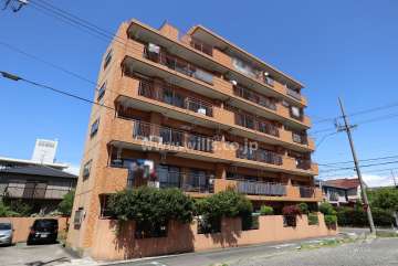 ライオンズマンション鳥羽見の外観（南西側から）