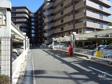 敷地内駐車場（屋外機械式）