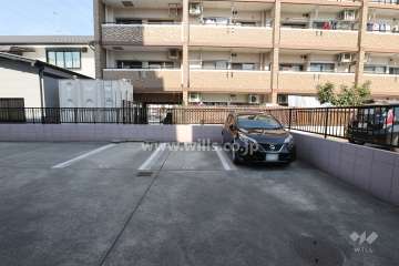 敷地内駐車場（屋外平面式）