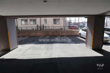 敷地内駐車場（屋外平面式）