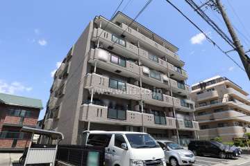 ハイツひょうたん山の外観（南西側から）