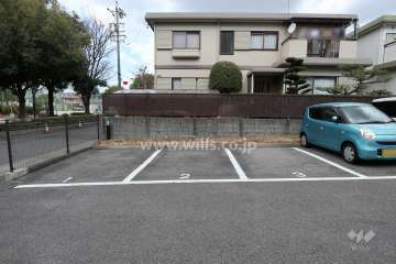敷地内駐車場（屋外平面式）