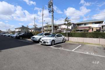 敷地内駐車場（屋外平面式）