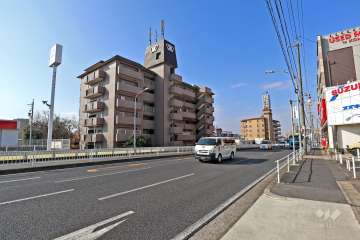 敷地北側の前面道路。