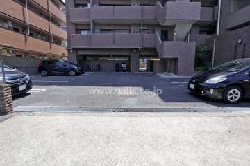 敷地内駐車場（屋外平面式）