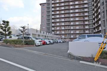 敷地内駐車場(屋外平面式)