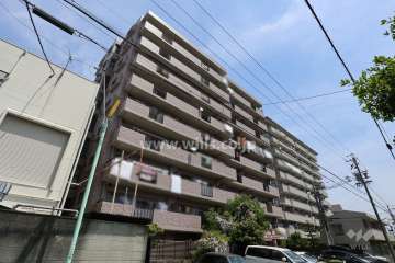 宝マンション瓢箪山の外観（南西側から）