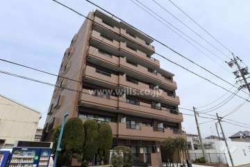 アコール小幡の外観（南西側から）