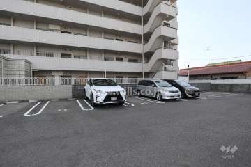 敷地内駐車場（屋外平面式）