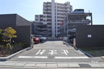 駐車場の出入口
