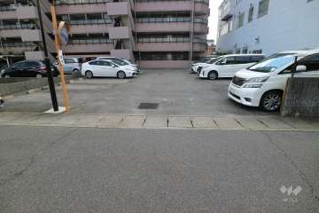 駐車場の出入り口