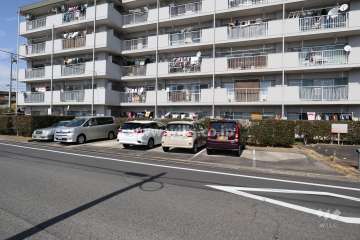敷地内駐車場（屋外平面式）