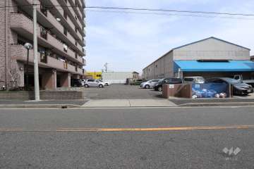 駐車場出入り口