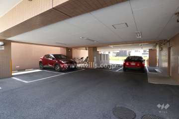 敷地内駐車場（屋内平面式）