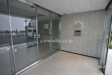 エントランスにはオートロック付きです。