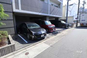敷地内駐車場（屋外平面式）