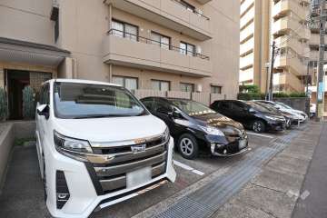 敷地内駐車場（屋外平面式）