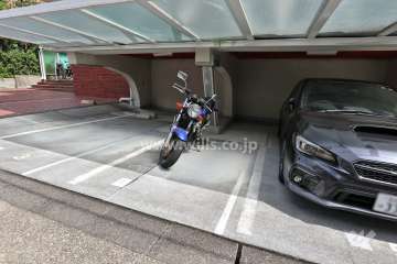 敷地内駐車場（屋内平面式）