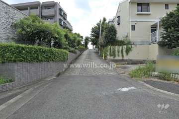 敷地北西側の前面道路